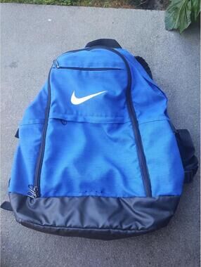 Nike Backpack/Book Bag Royal Blue Compartments and drawstring bag